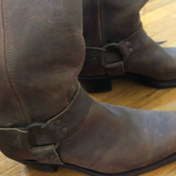 Women’s Frye Boots. - Picture 3 of 10